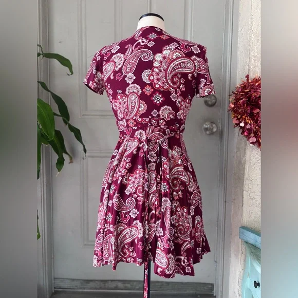 Forever 21 red Paisley Mini Dress wrap sundress small women’s - Picture 3 of 4